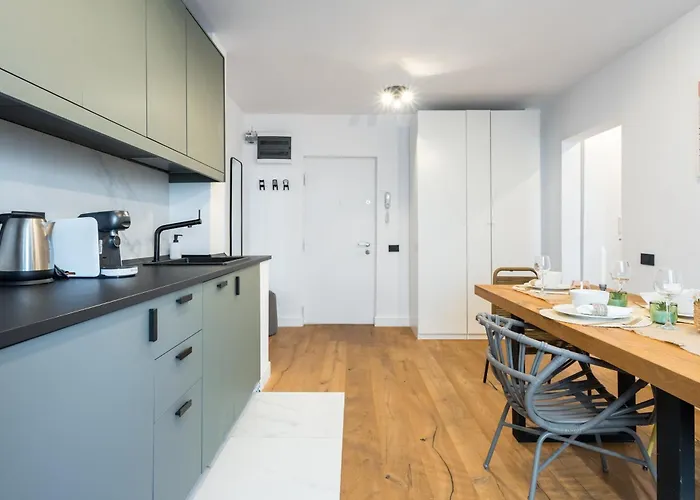 Aria Victoriei Square